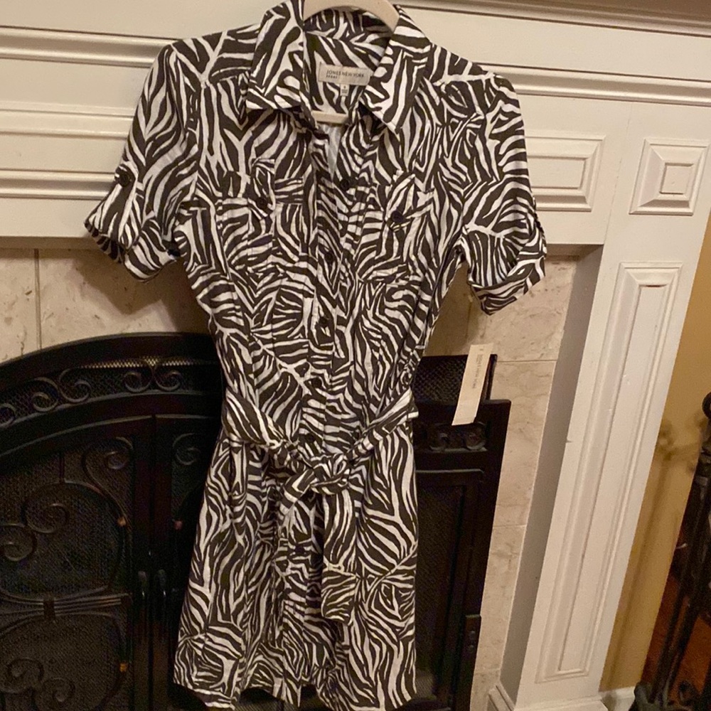 NEW “Jones New York Sport “ precious rayon / cotton blend dress; size small. NWT